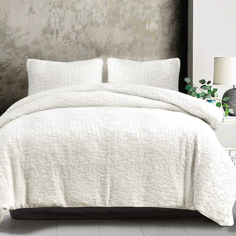 Matelasse Off White 3-Piece Queen Coverlet Set