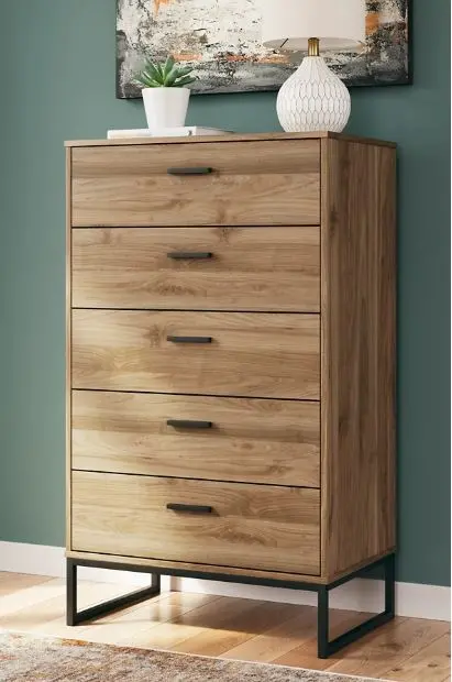 Pleasanton Five Drawer Chest-1