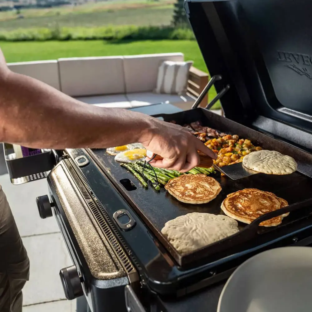 TF2NN46DN Traeger Flatrock 2 Zone Liquid Propane Griddle-3