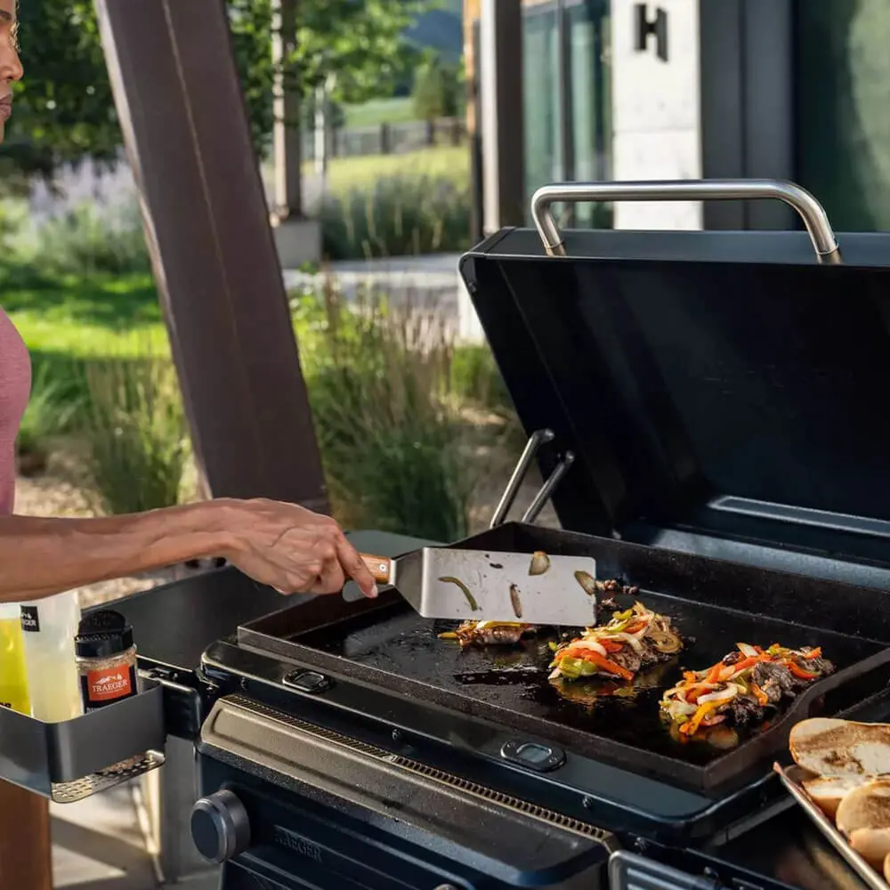 TF2NN46DN Traeger Flatrock 2 Zone Liquid Propane Griddle-4