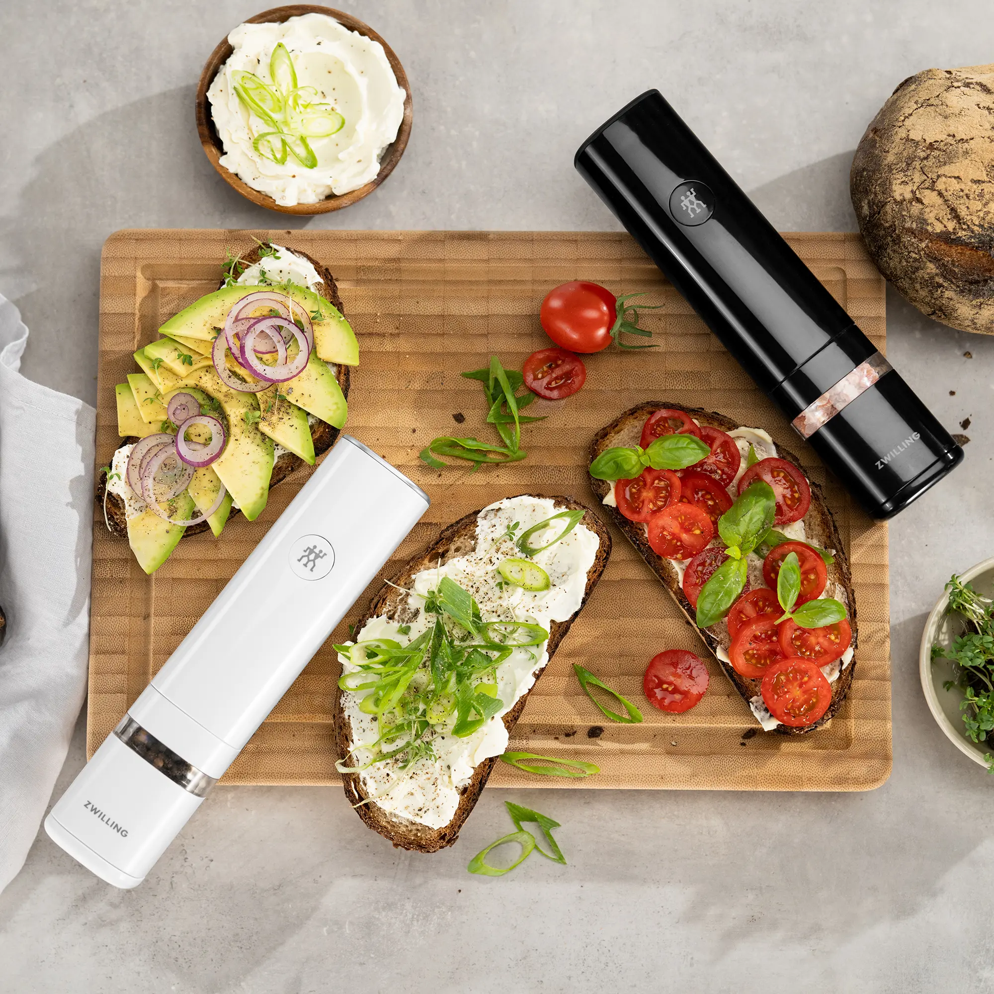 Zwiling Enfinigy Black Electric Salt and Pepper Mill-6