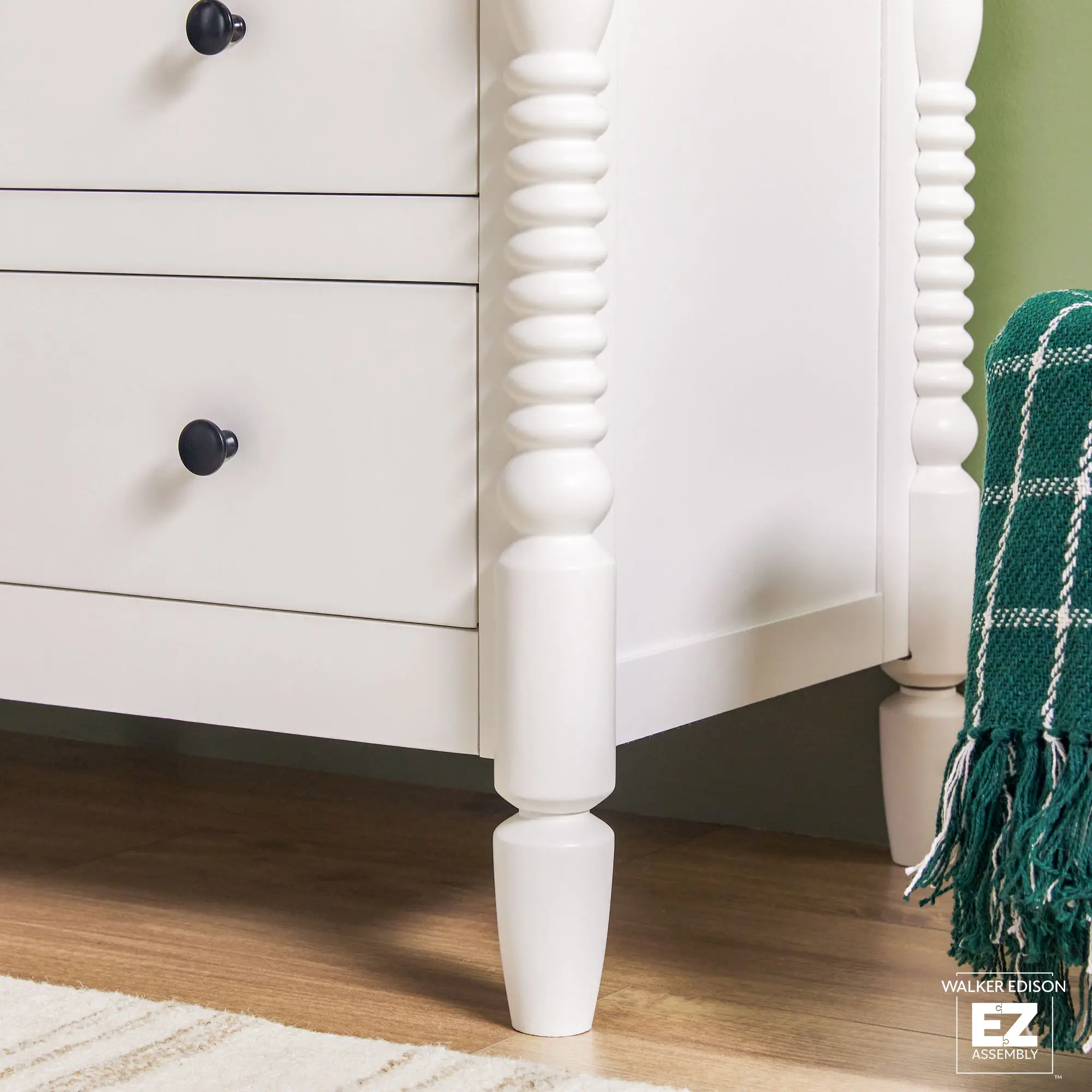 WEVIV026D2WH1 Vivienne White Wood Spindle 6-Drawer Dresser-7