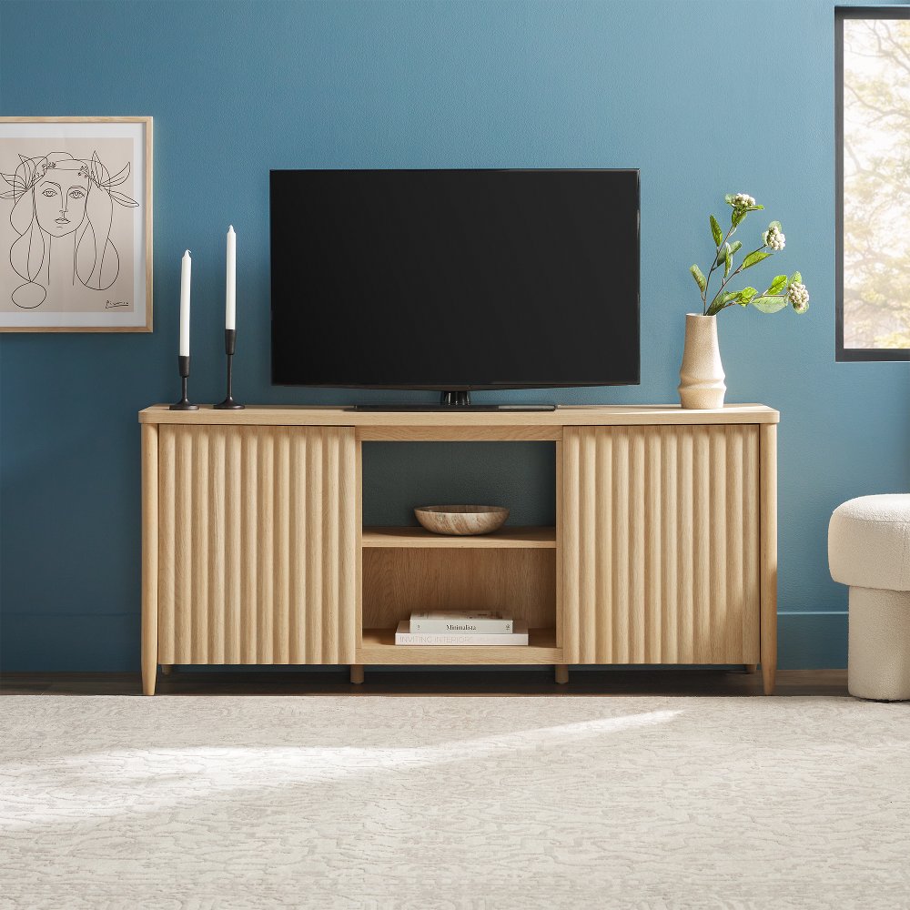 Flynn Coastal Oak 58" Reeded TV Stand
