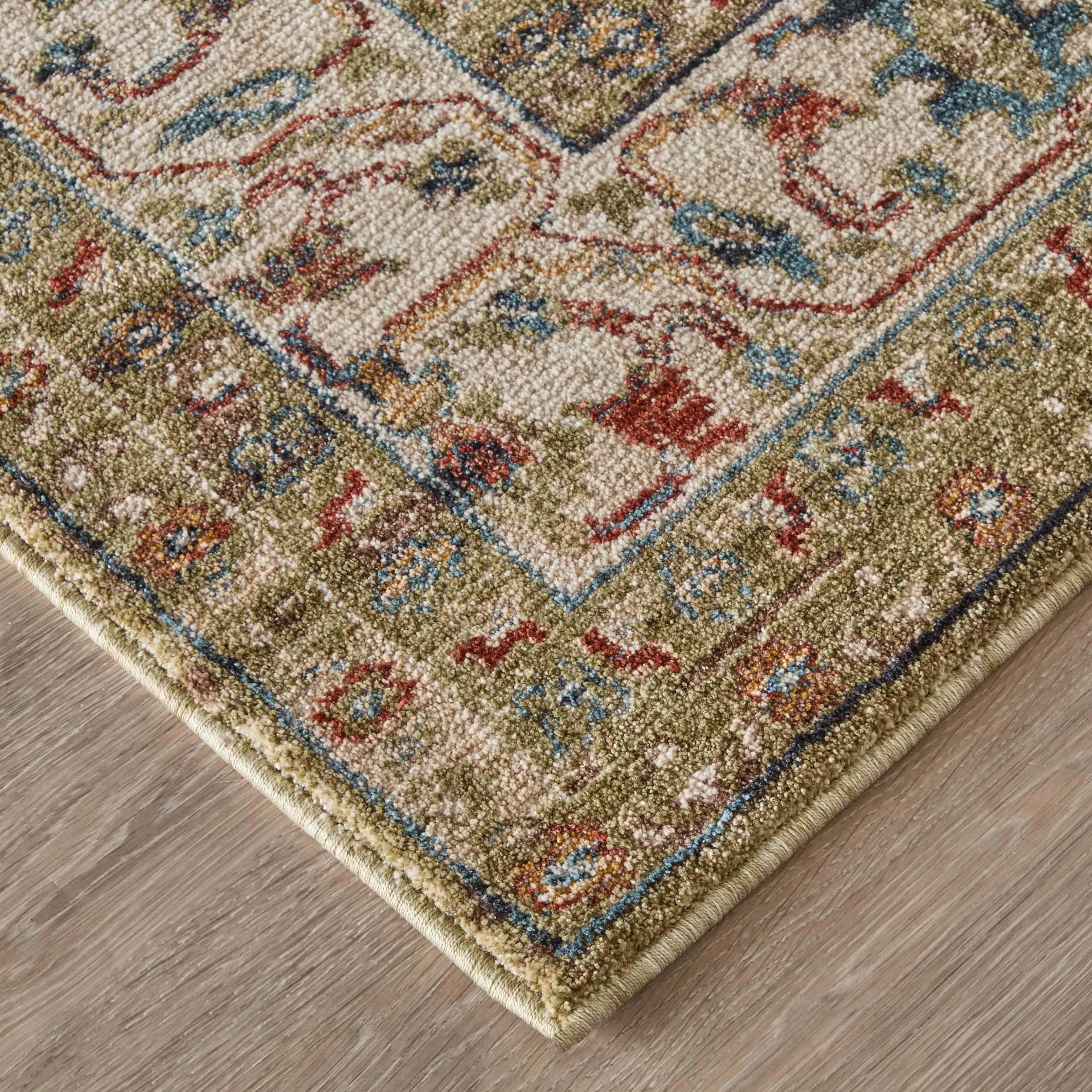 Pearson 5 x 8 Green and Ivory Area Rug-3