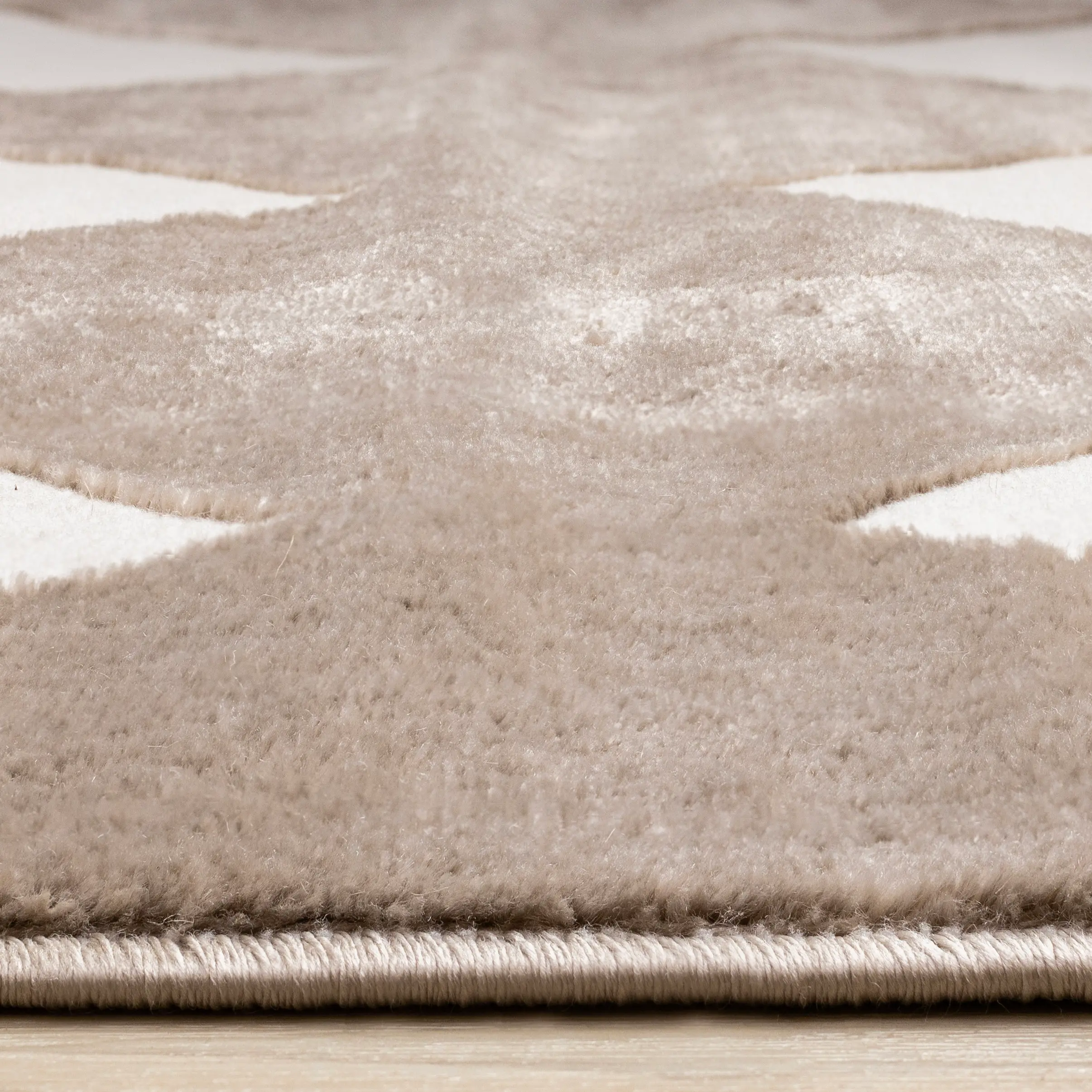 Leo Brown and Cream Diamond 8 x 11 Area Rug-6