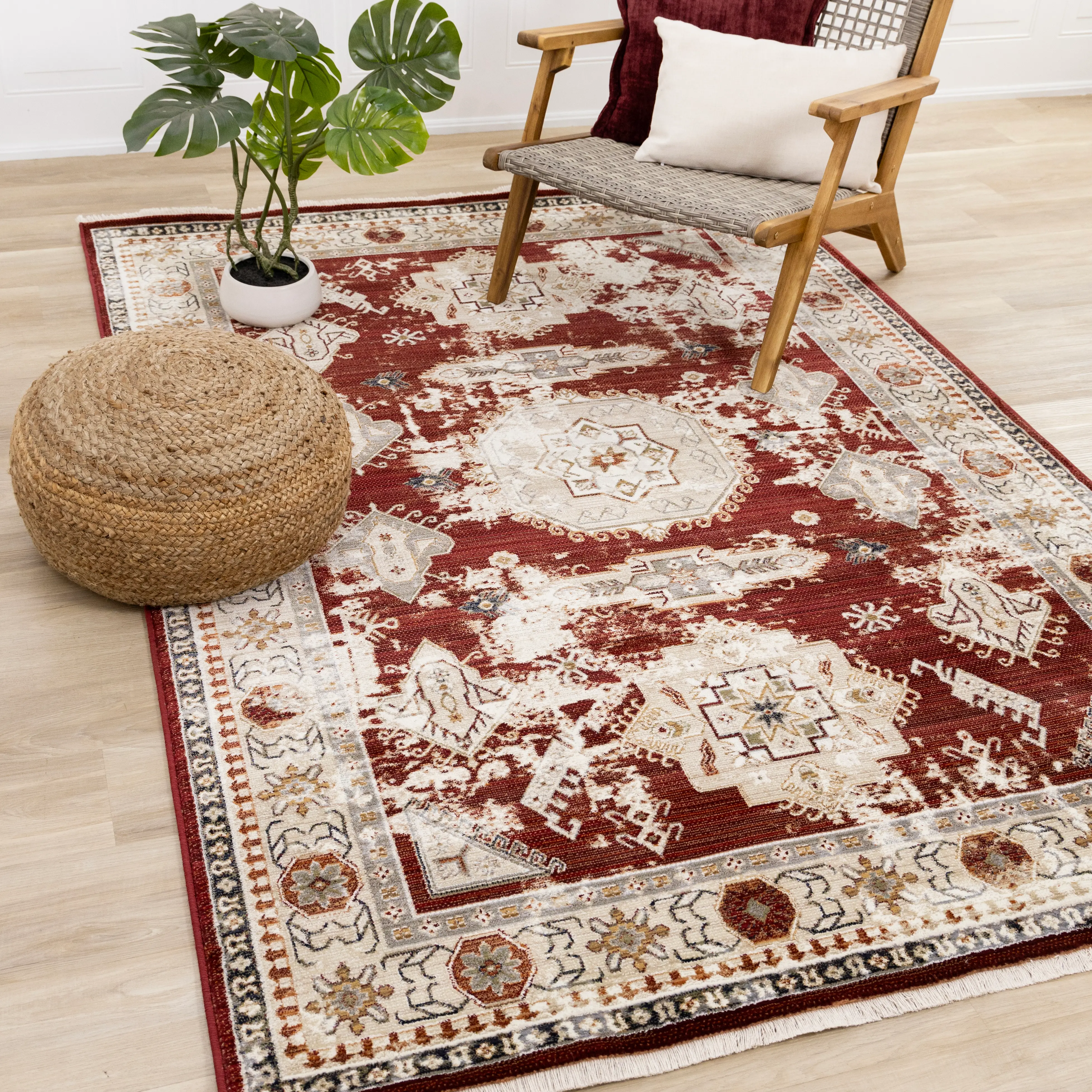 Serene Red and Cream 5 x 8 Area Rug-2