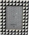 Black and White 5 x 7 Picture Frame