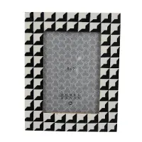 Black and White 5 x 7 Picture Frame