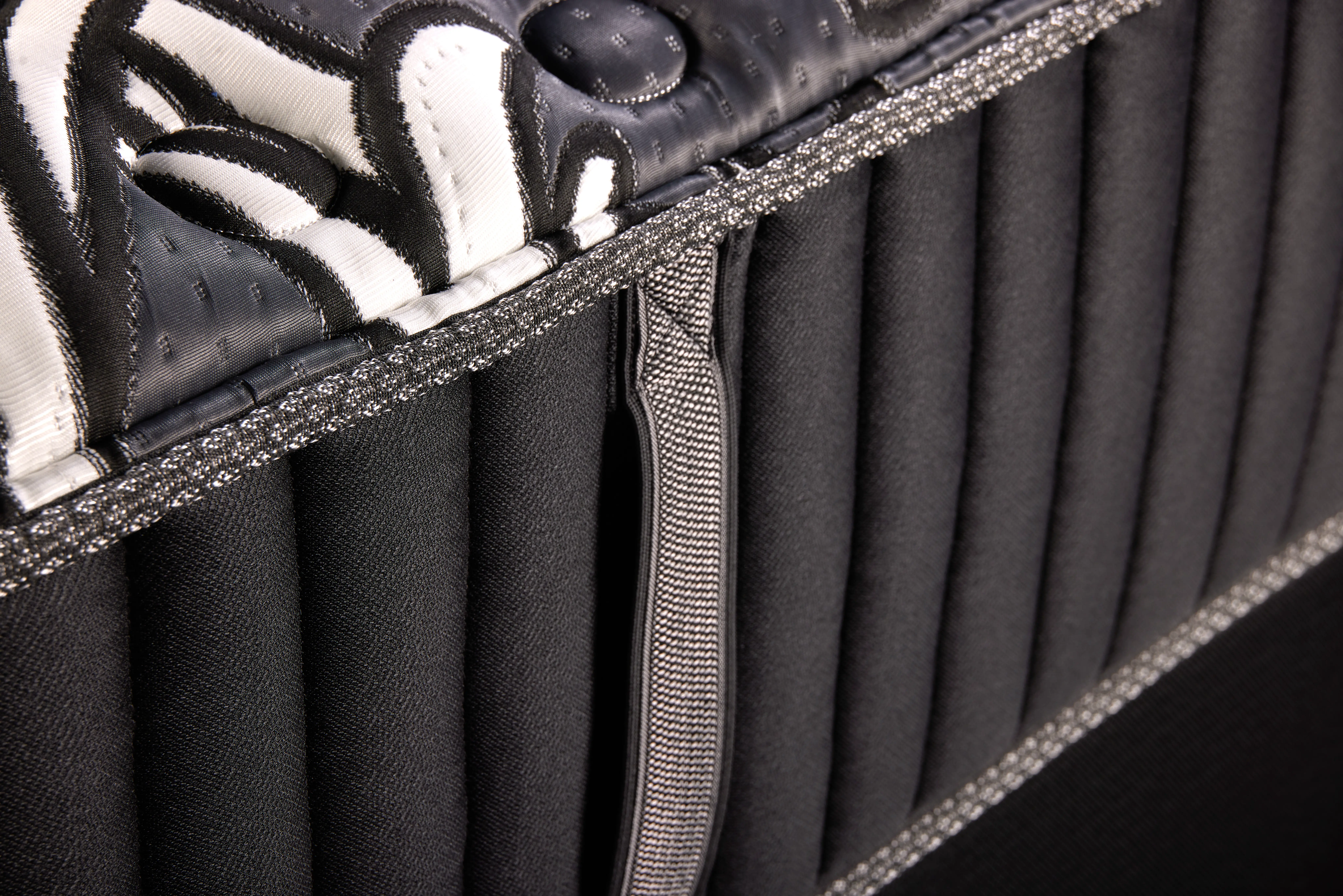 TXL-2PC-SOOTHE+2.0M Serta Soothe+ 2.0 Medium Hybrid Split King Mattress-5