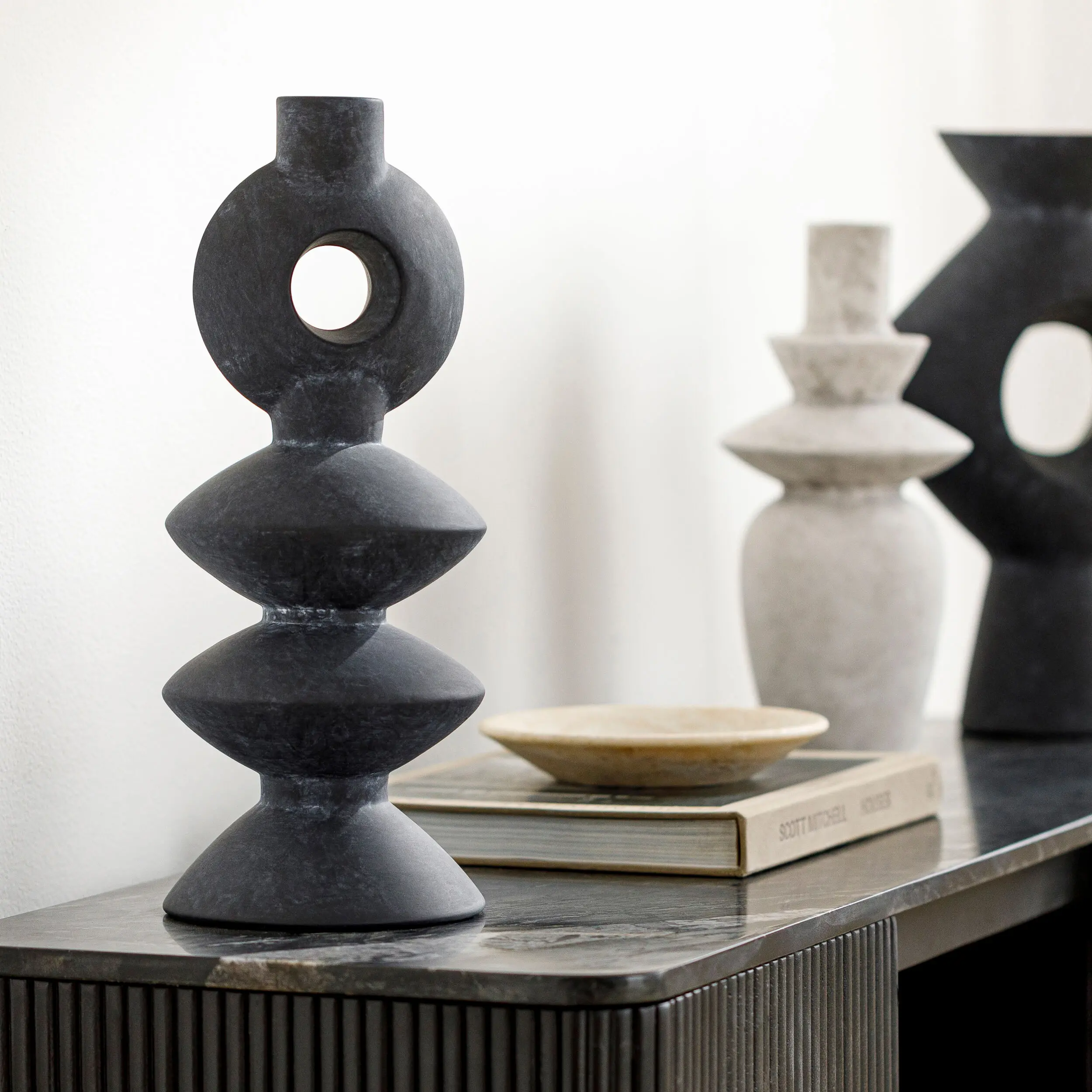 YAG-006 Yagya Black Ceramic Vase-2