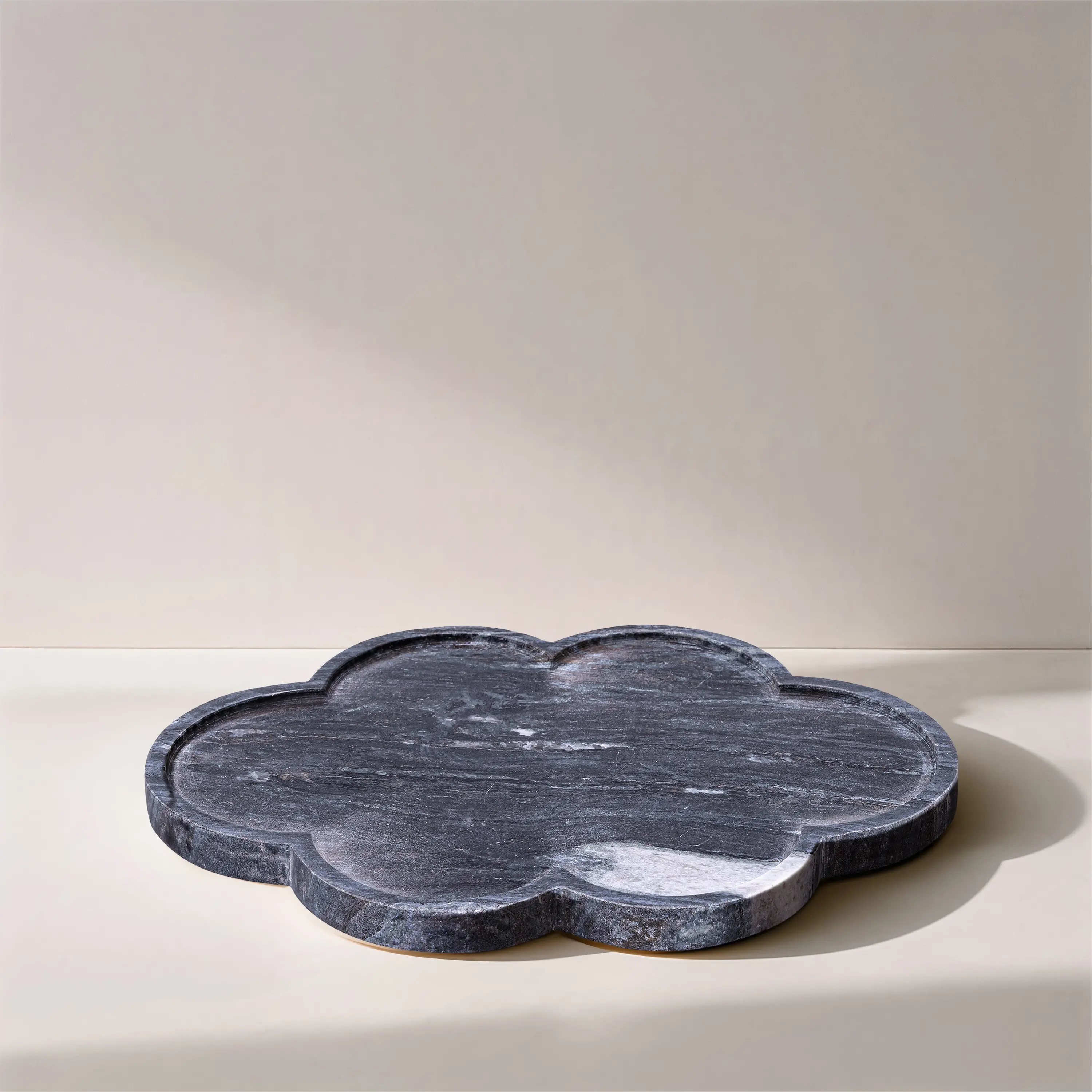 Rimini Black Clover Shaped Marble Tray-2