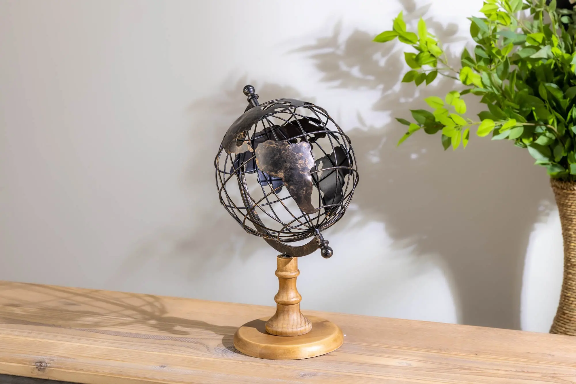 14.5  Iron Wood Globe Decor-2
