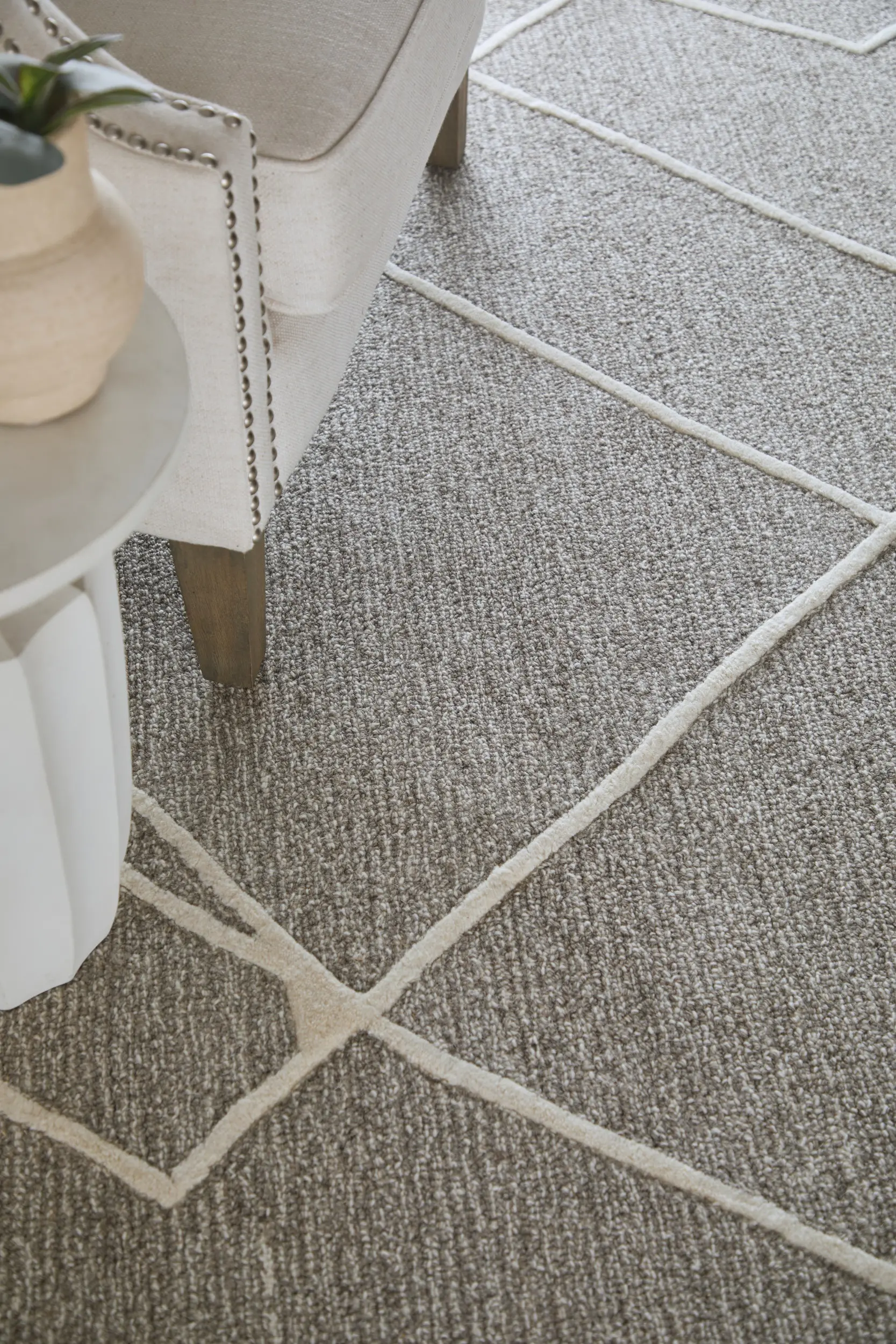 Euclid 8 x 10 Gray and Ivory Area Rug-2