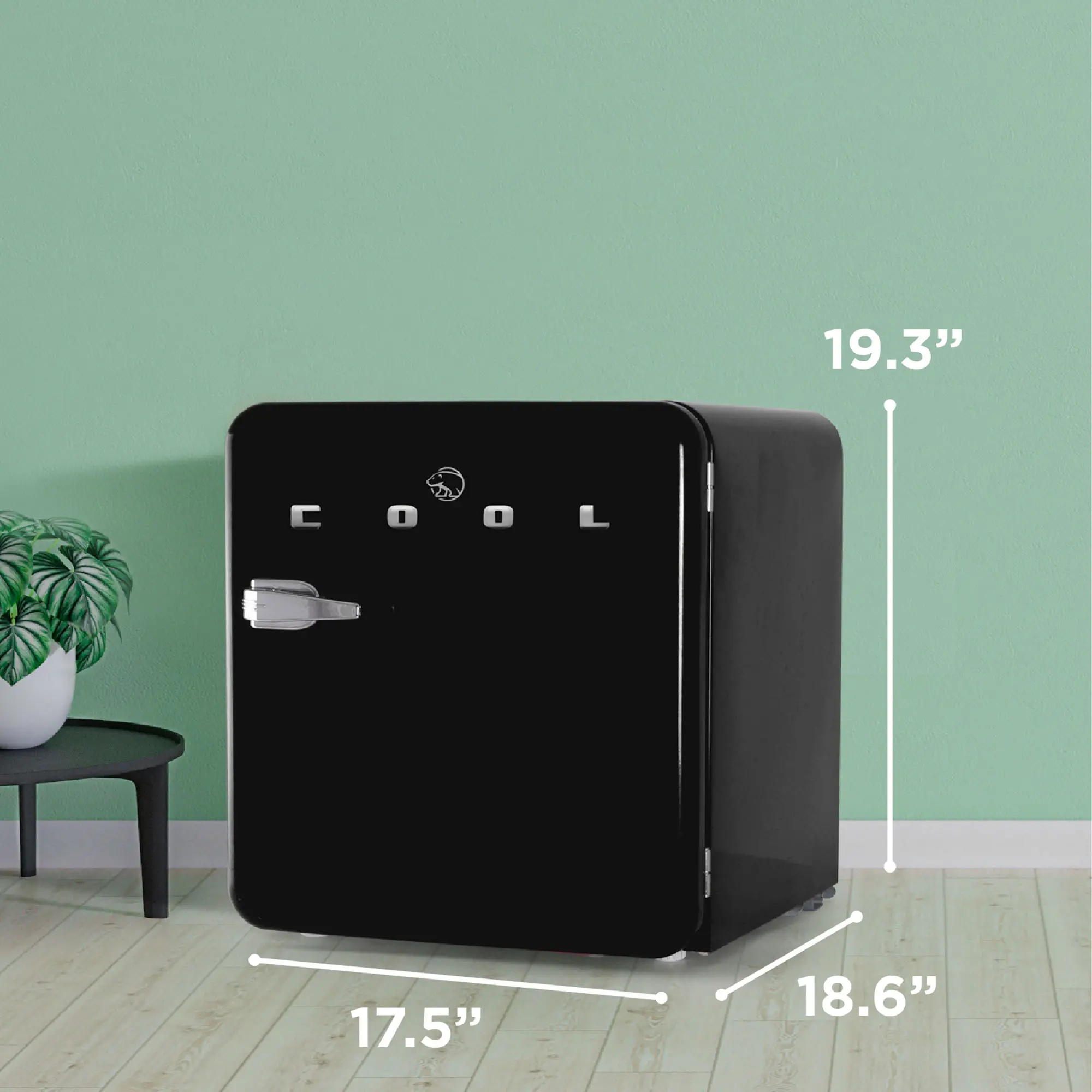 CCRR16HB Commercial Cool Retro 1.6 cu. ft. Freestanding Mini Fridge with Freezer - Black-7