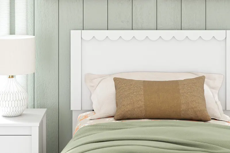Hallityn Twin Headboard