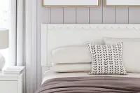 Hallityn Full Headboard