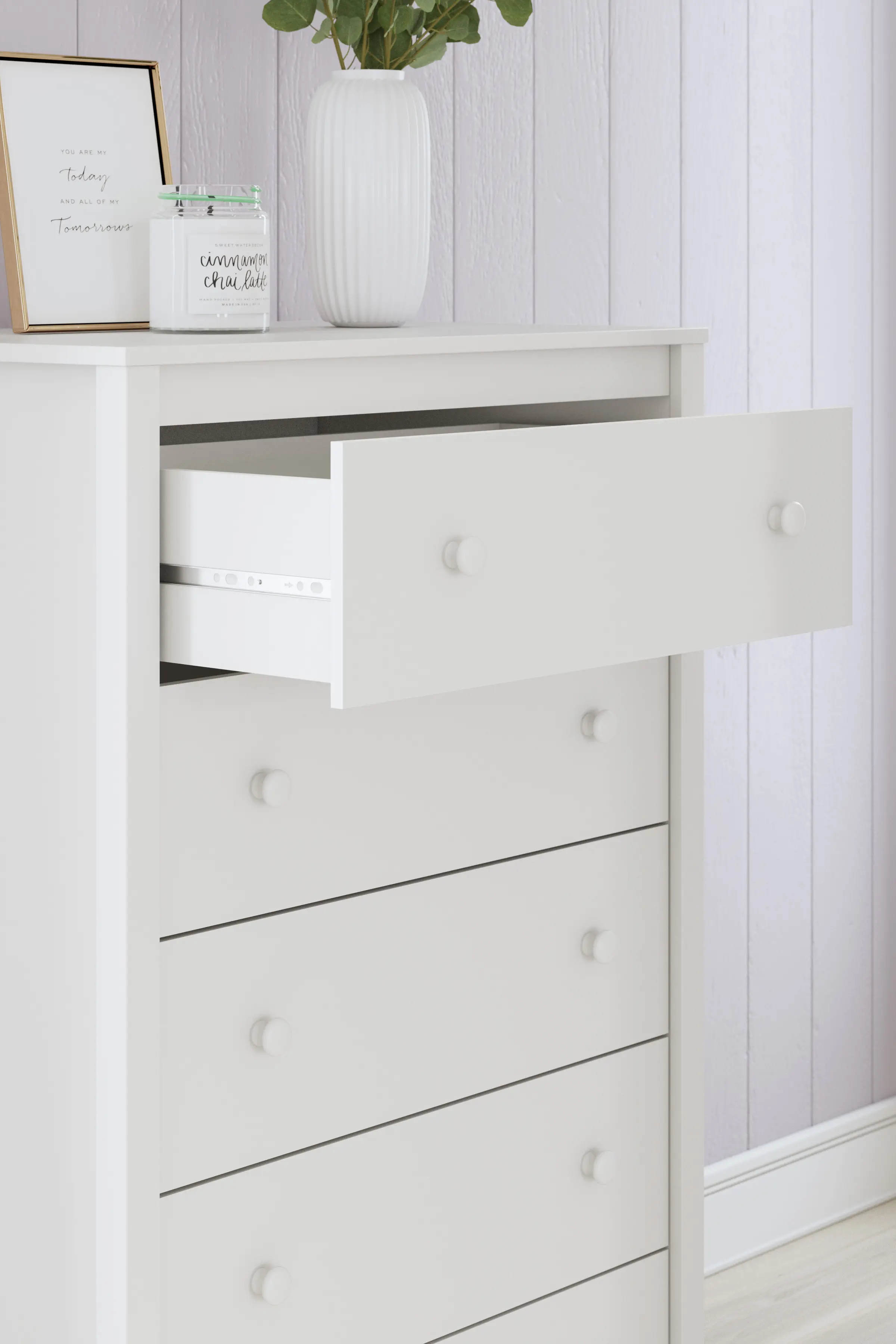 Hallityn Five Drawer Chest-3