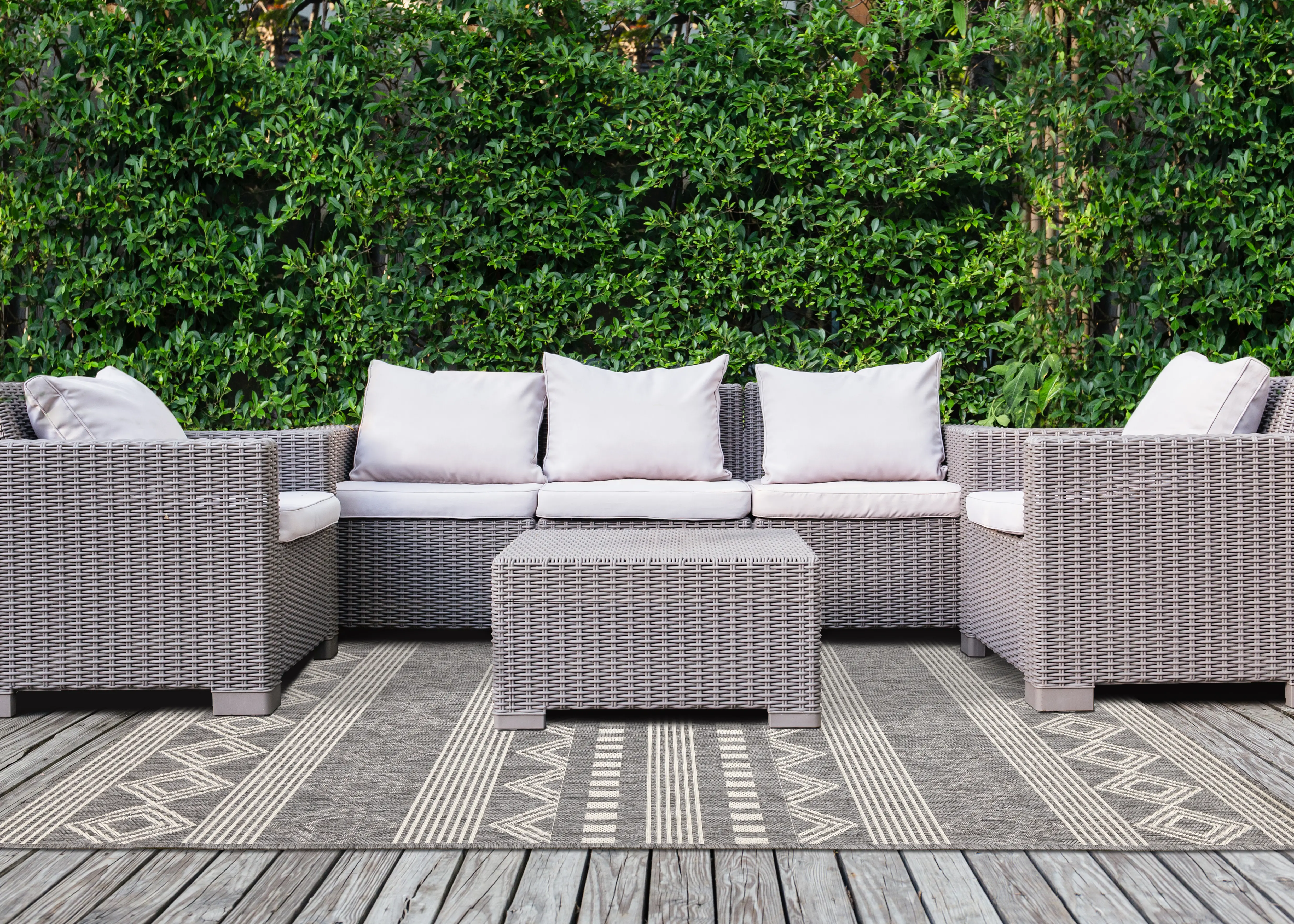 19278/811 240320 Jasper 8 x 11 Gray and White Patterned Rows Outdoor Rug-2