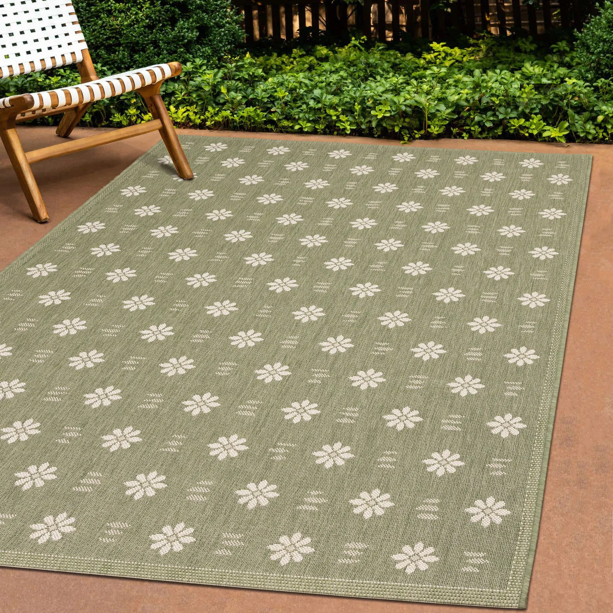 Jasper 8 x 11 Green and White Floral Outdoor Rug-7