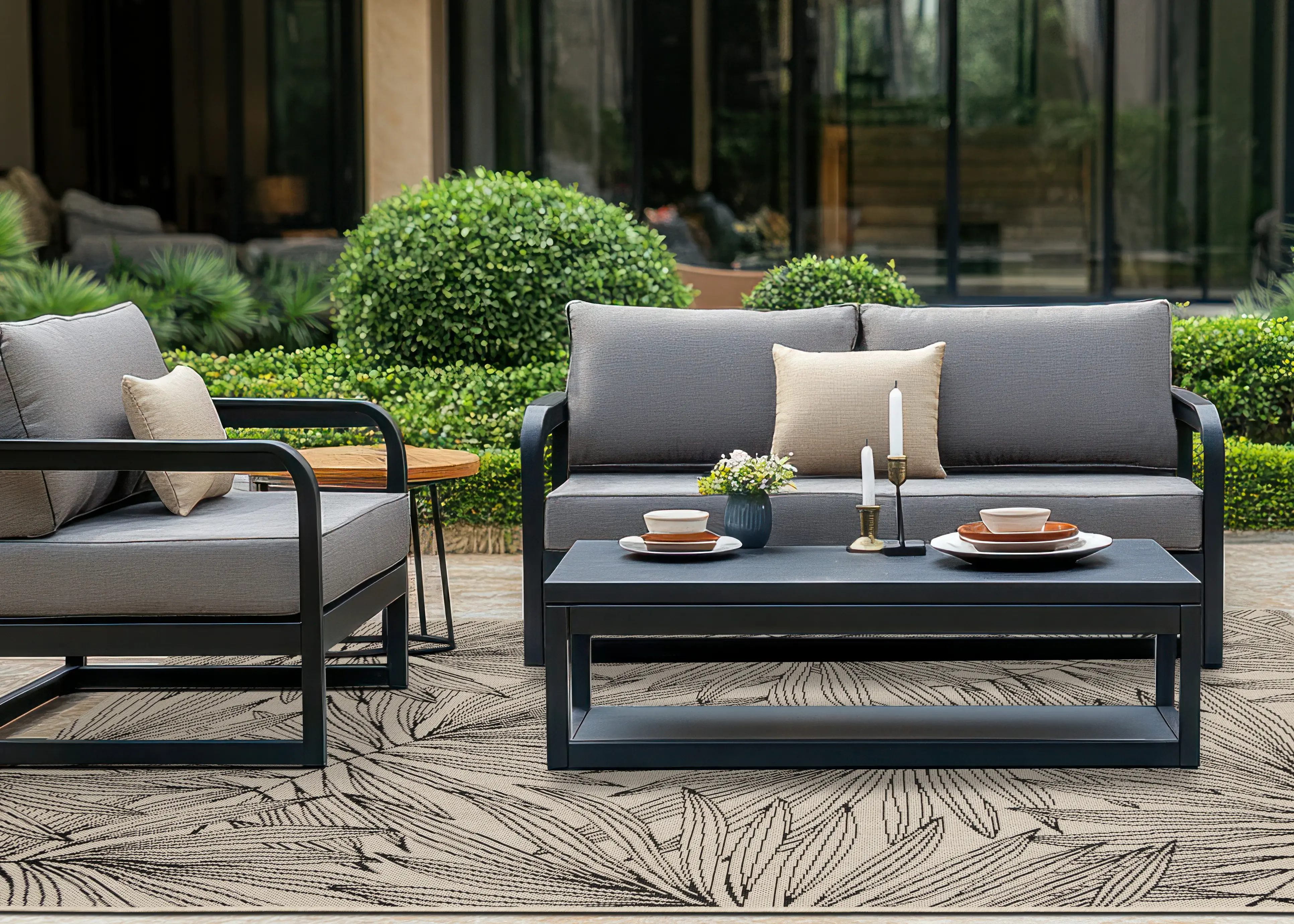 Jasper 5 x 8 Black and White Foliage Outdoor Area Rug-2