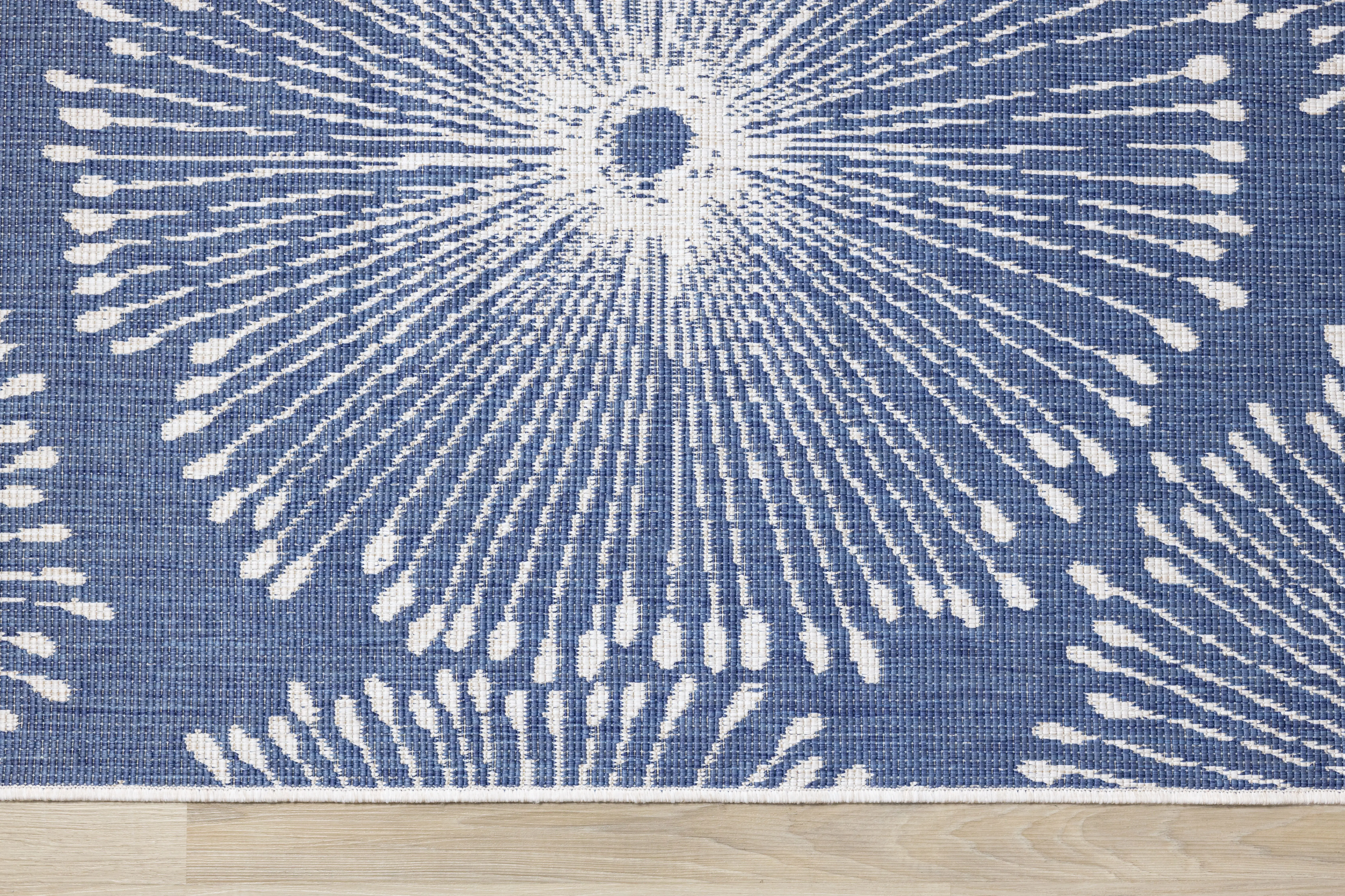 Bristol 5 x 8 Blue and White Dandelion Wish Reversible Indoor-Outdoor Area Rug-4