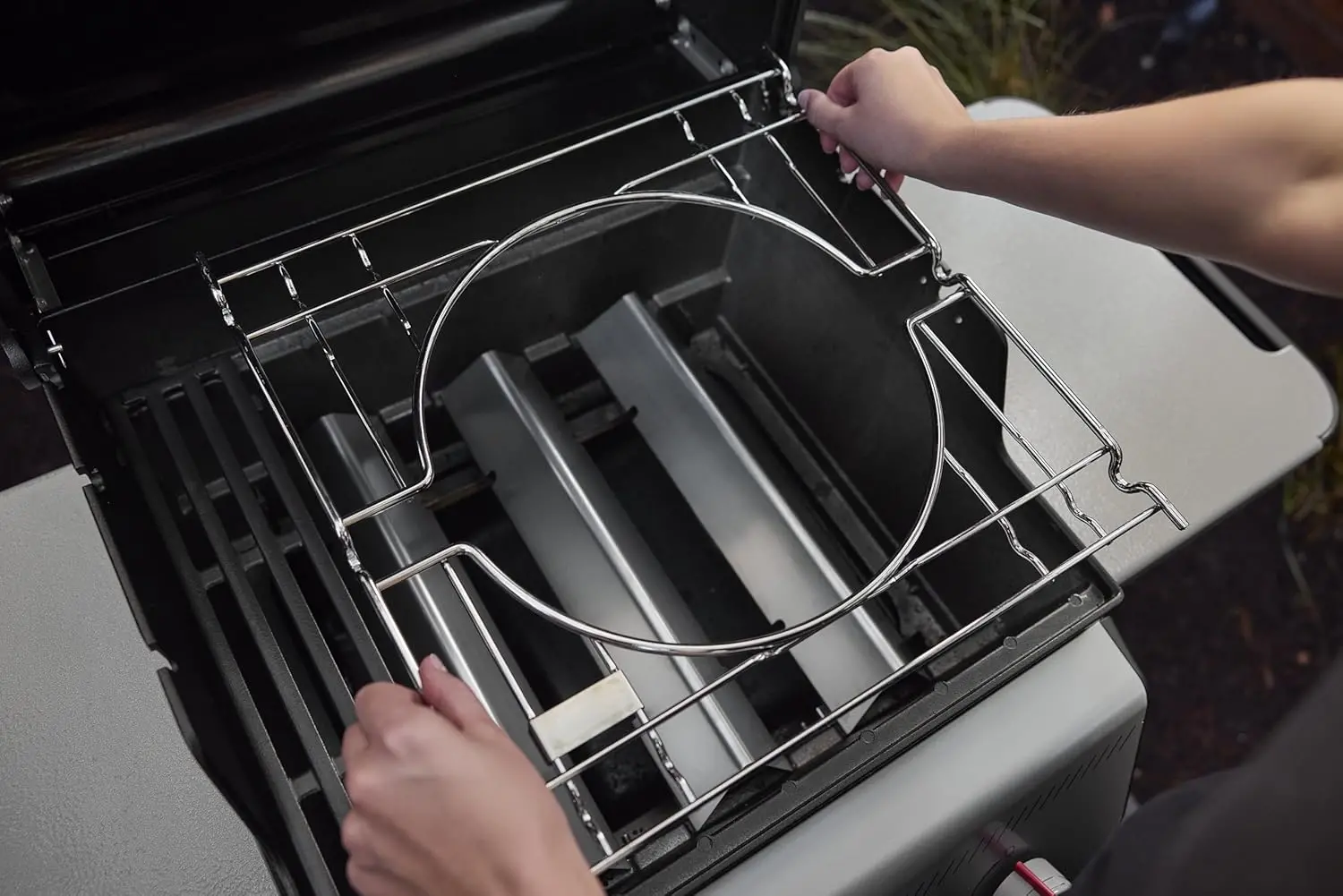 1501000 Weber Spirit E-210 Liquid Propane 2 Burner Grill-5