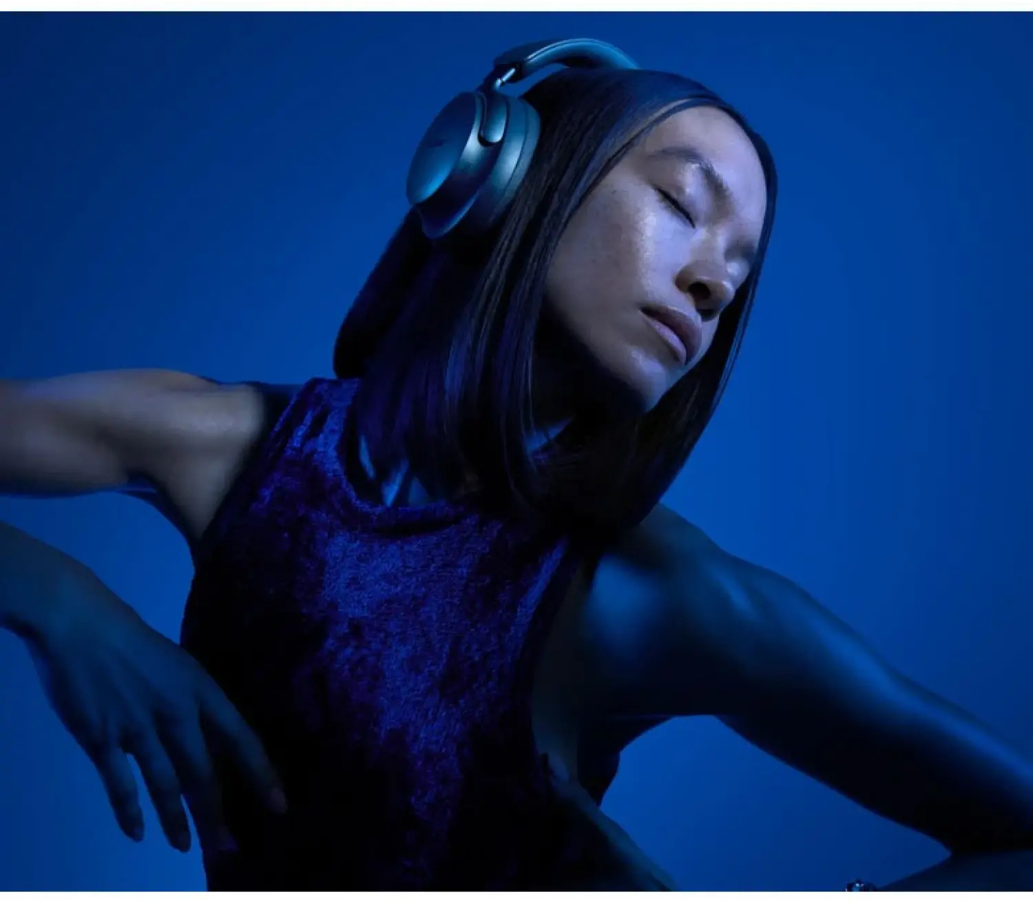 Bose QuietComfort UltraHeadphonesLEルナブルー Amazon.com: Bose QuietComfort Ultra Bluetooth Headphones